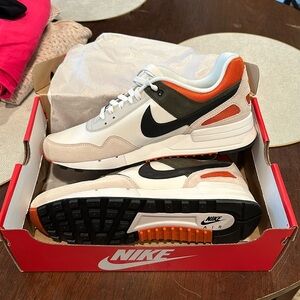 Nike air men’s 11.5 shoes